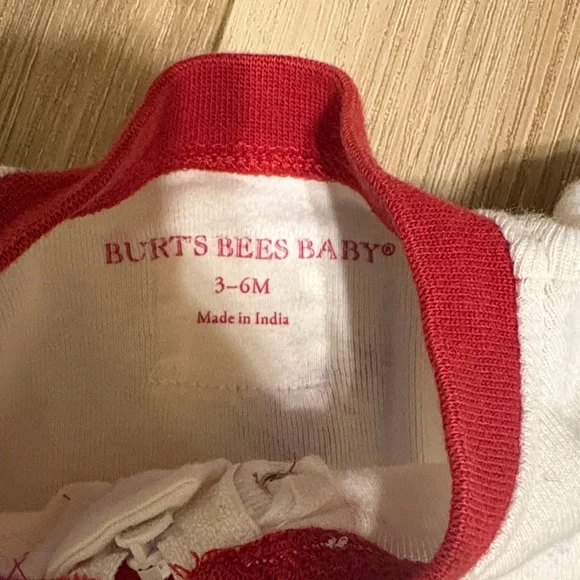 Burt's Bees Baby Festive Holiday Footies - Green and Red - Picture 2 of 4